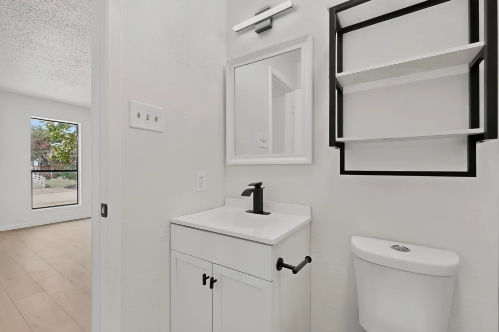 2938 Churchill Way Garland, TX 75044