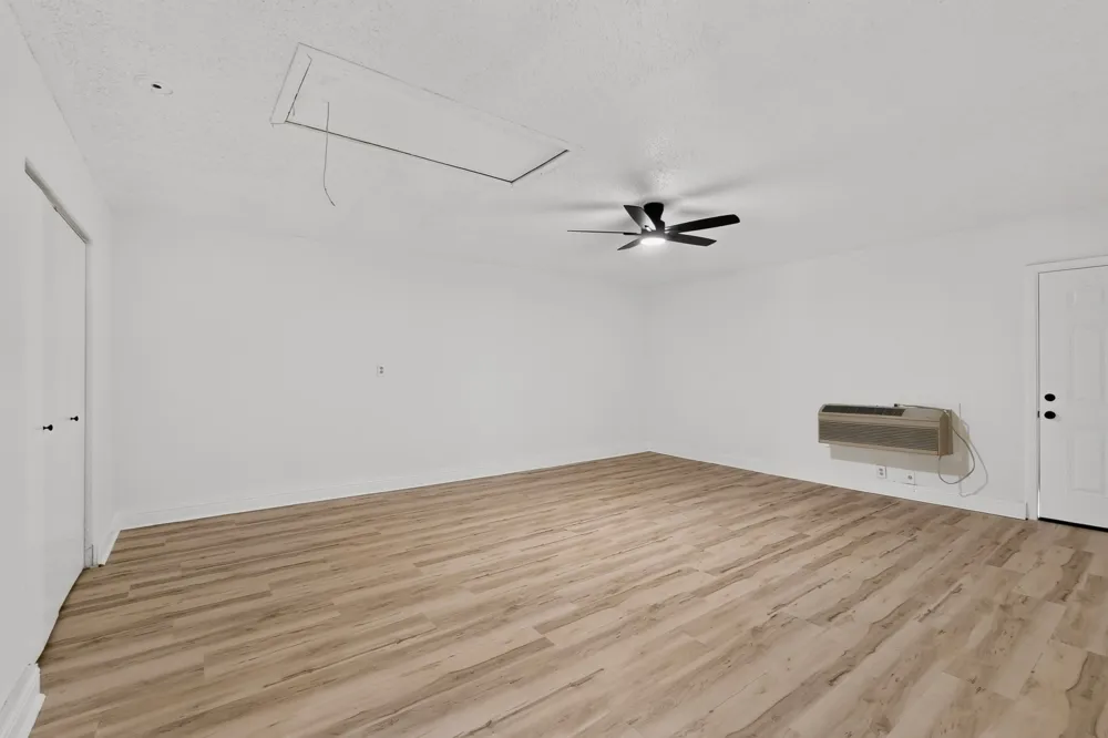 2938 Churchill Way Garland, TX 75044