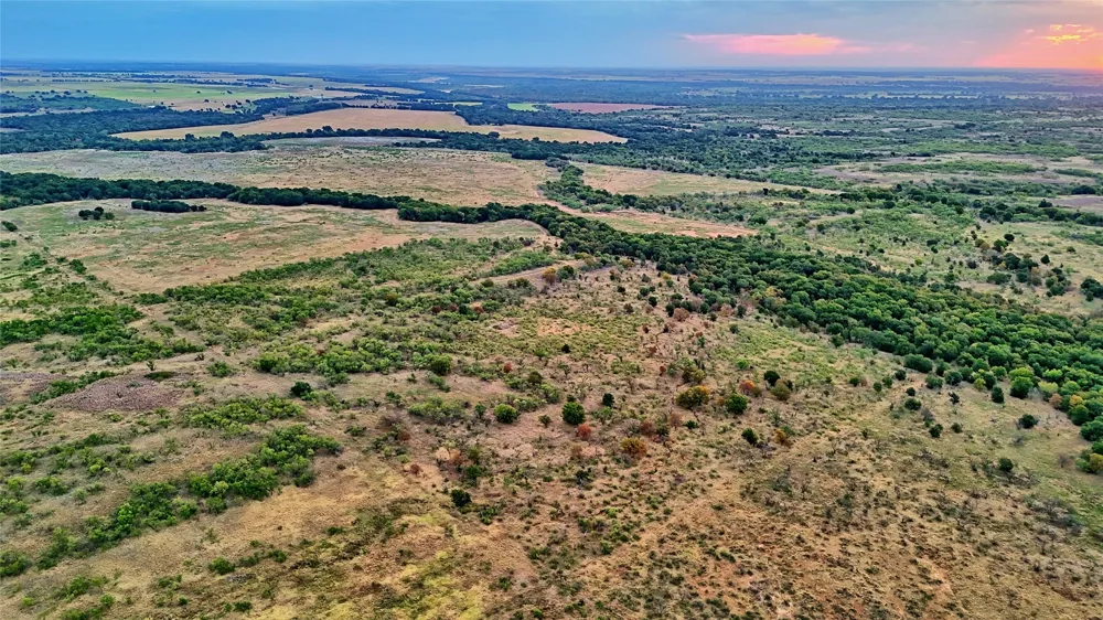Doss Loop Henrietta, TX 76365