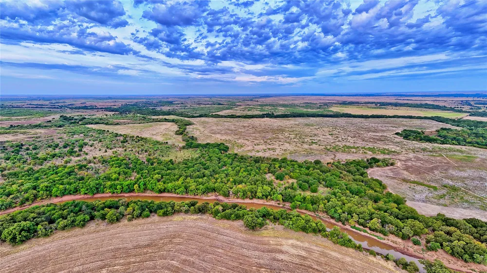 Doss Loop Henrietta, TX 76365