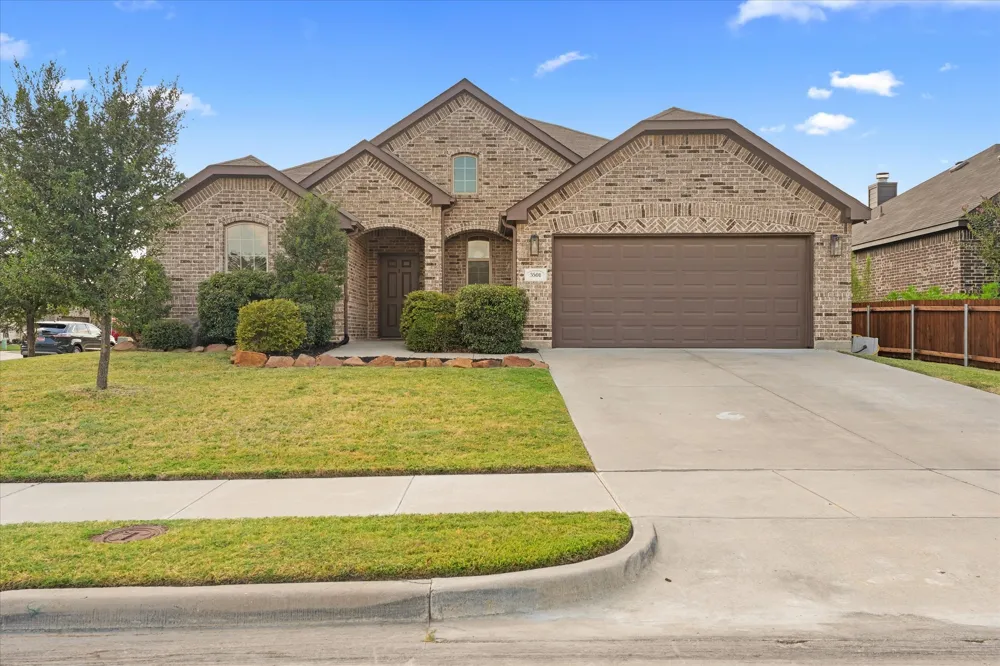 3501 Meadowtrail Lane Denton, TX 76207