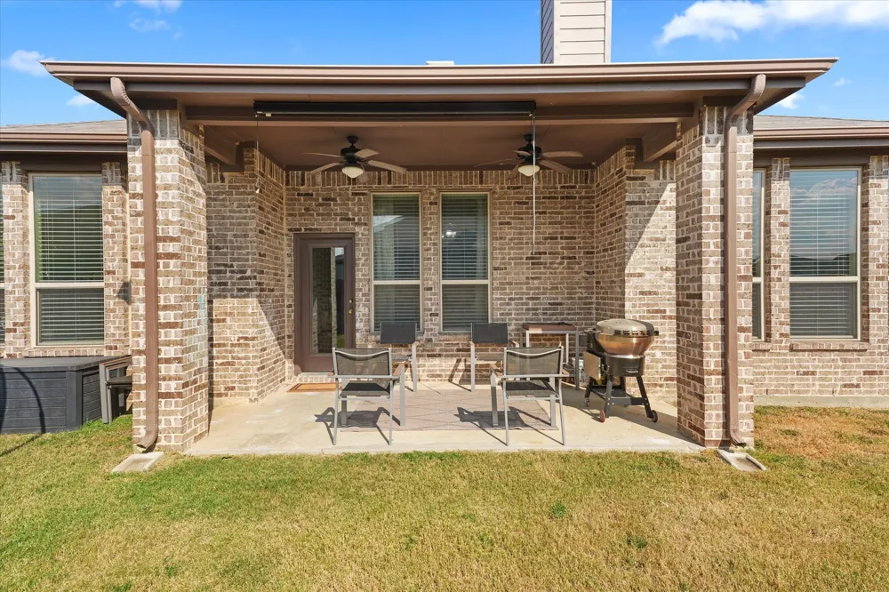 3501 Meadowtrail Lane Denton, TX 76207