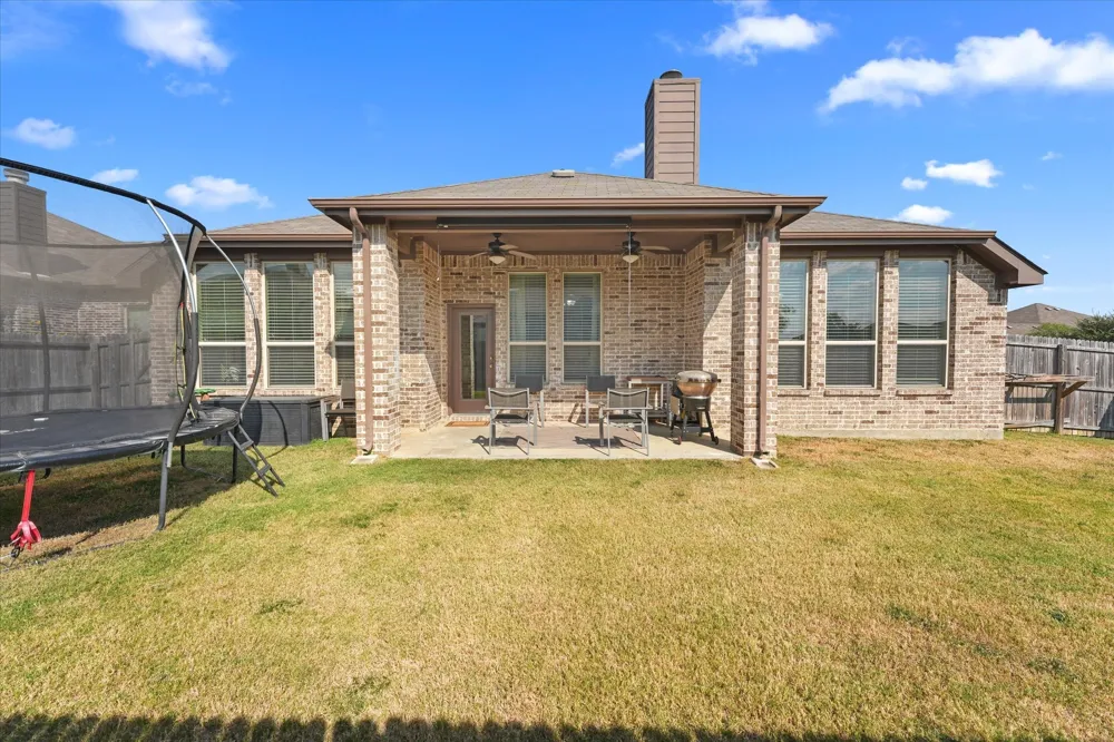 3501 Meadowtrail Lane Denton, TX 76207