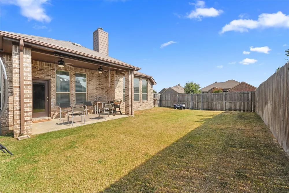 3501 Meadowtrail Lane Denton, TX 76207