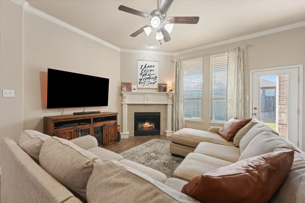 3501 Meadowtrail Lane Denton, TX 76207