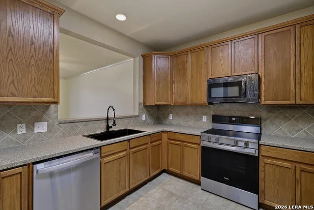 2535 GRAYSON WAY San Antonio, TX 78232