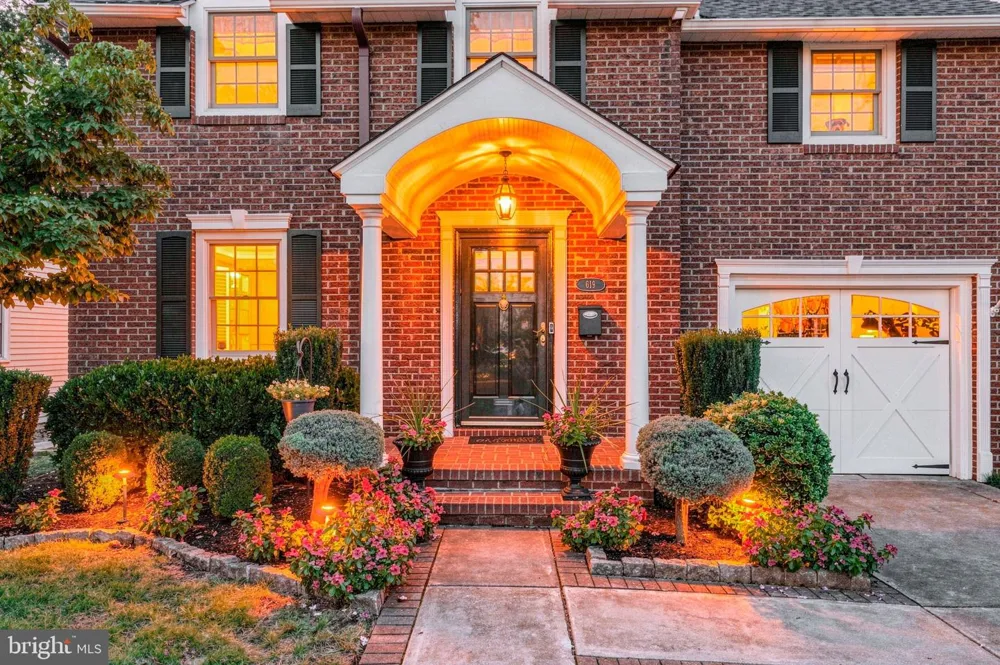 619 W REDMAN AVENUE Haddonfield, NJ 08033