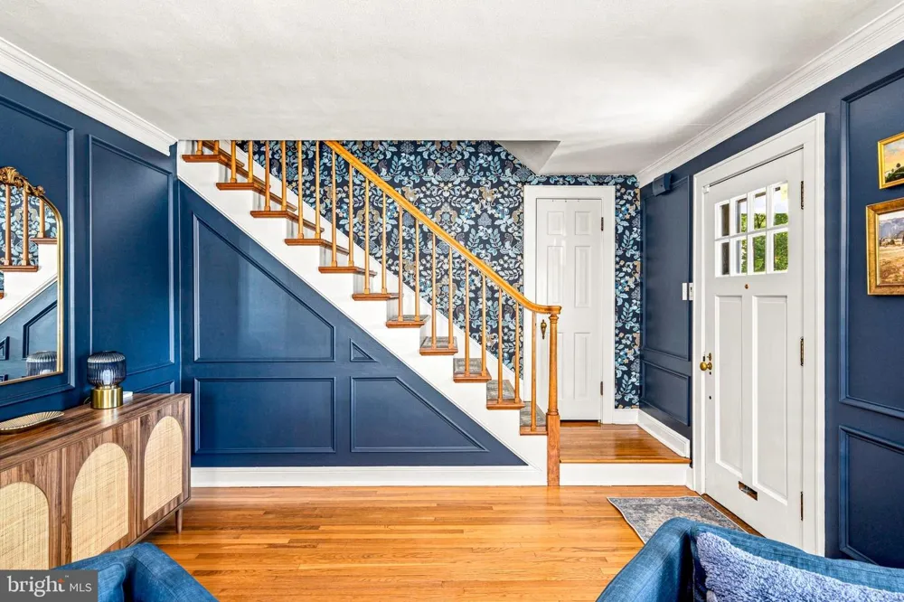 619 W REDMAN AVENUE Haddonfield, NJ 08033
