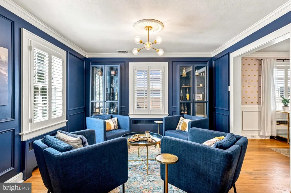 619 W REDMAN AVENUE Haddonfield, NJ 08033