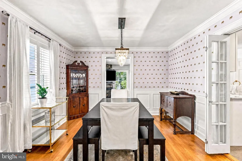 619 W REDMAN AVENUE Haddonfield, NJ 08033