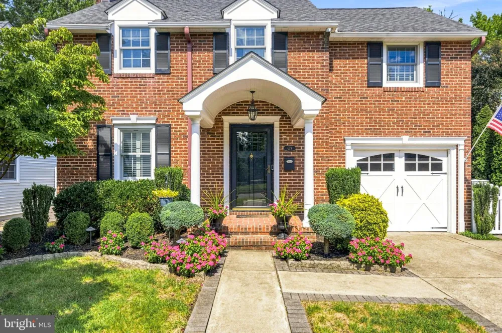 619 W REDMAN AVENUE Haddonfield, NJ 08033