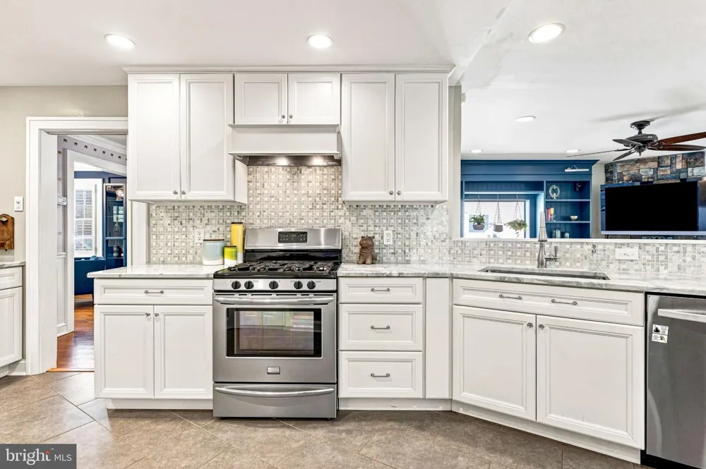 619 W REDMAN AVENUE Haddonfield, NJ 08033