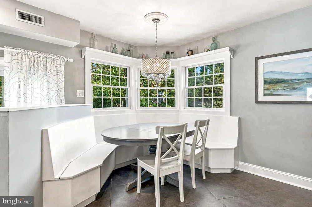 619 W REDMAN AVENUE Haddonfield, NJ 08033