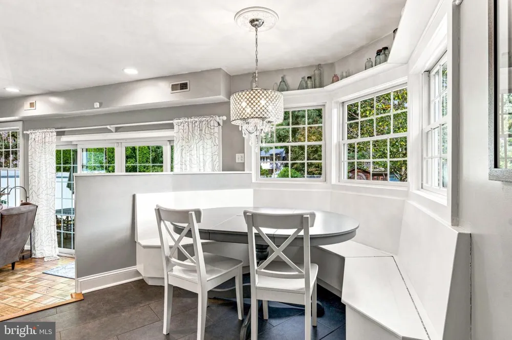 619 W REDMAN AVENUE Haddonfield, NJ 08033