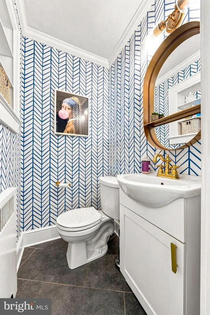 619 W REDMAN AVENUE Haddonfield, NJ 08033