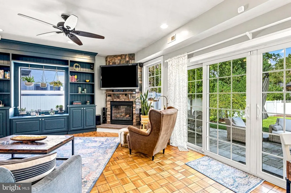 619 W REDMAN AVENUE Haddonfield, NJ 08033