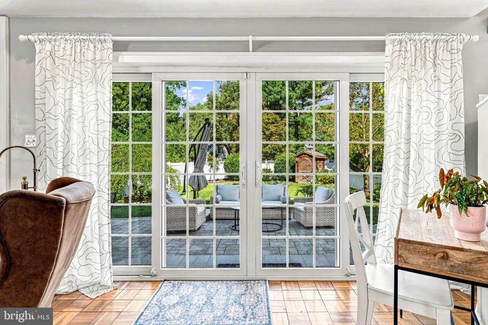 619 W REDMAN AVENUE Haddonfield, NJ 08033