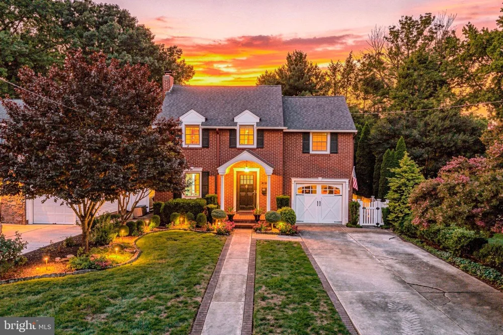 619 W REDMAN AVENUE Haddonfield, NJ 08033