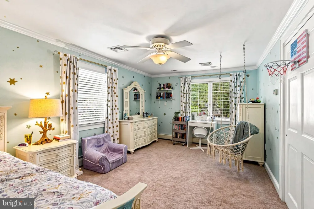 619 W REDMAN AVENUE Haddonfield, NJ 08033