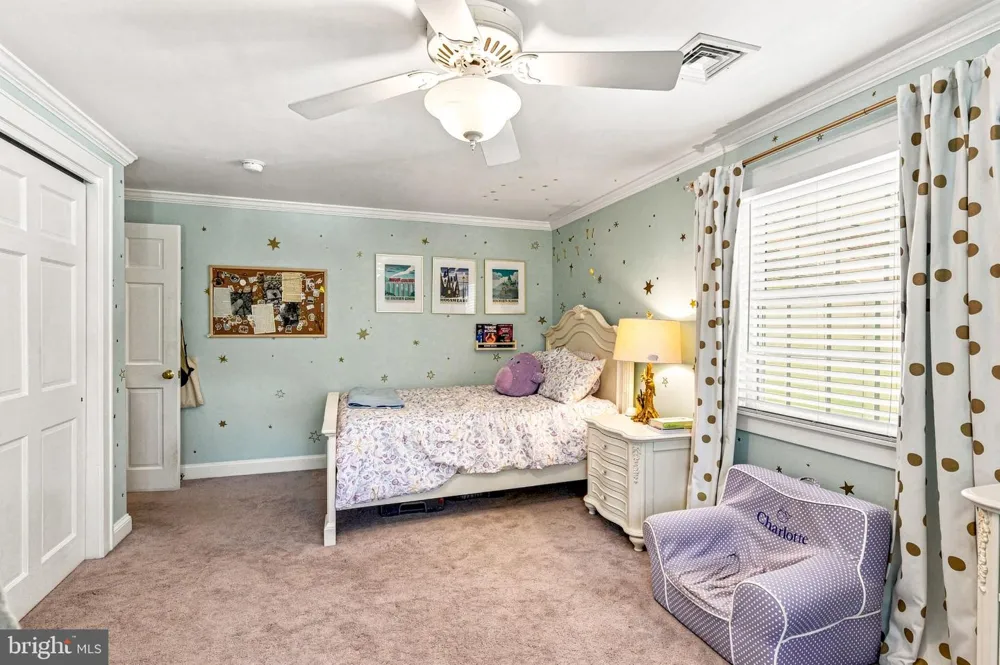 619 W REDMAN AVENUE Haddonfield, NJ 08033