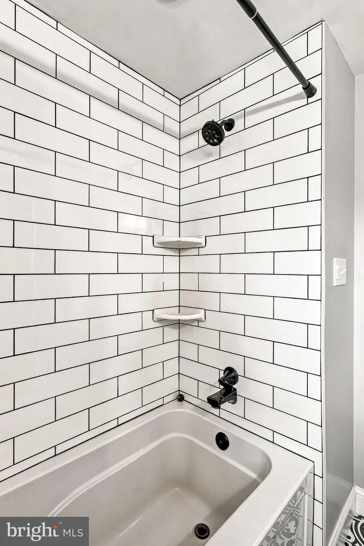 619 W REDMAN AVENUE Haddonfield, NJ 08033