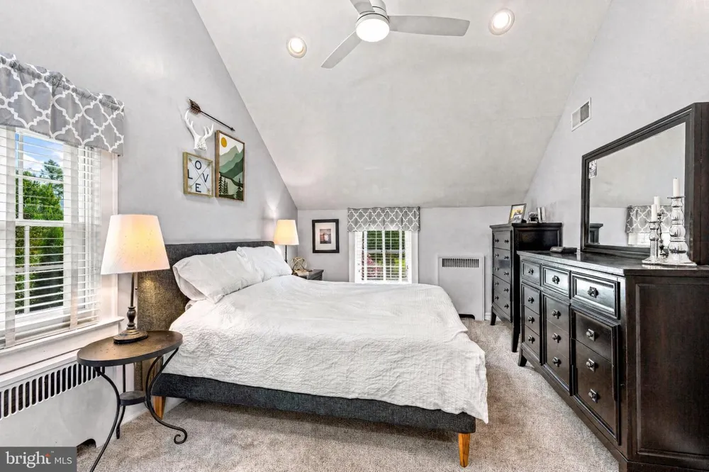 619 W REDMAN AVENUE Haddonfield, NJ 08033