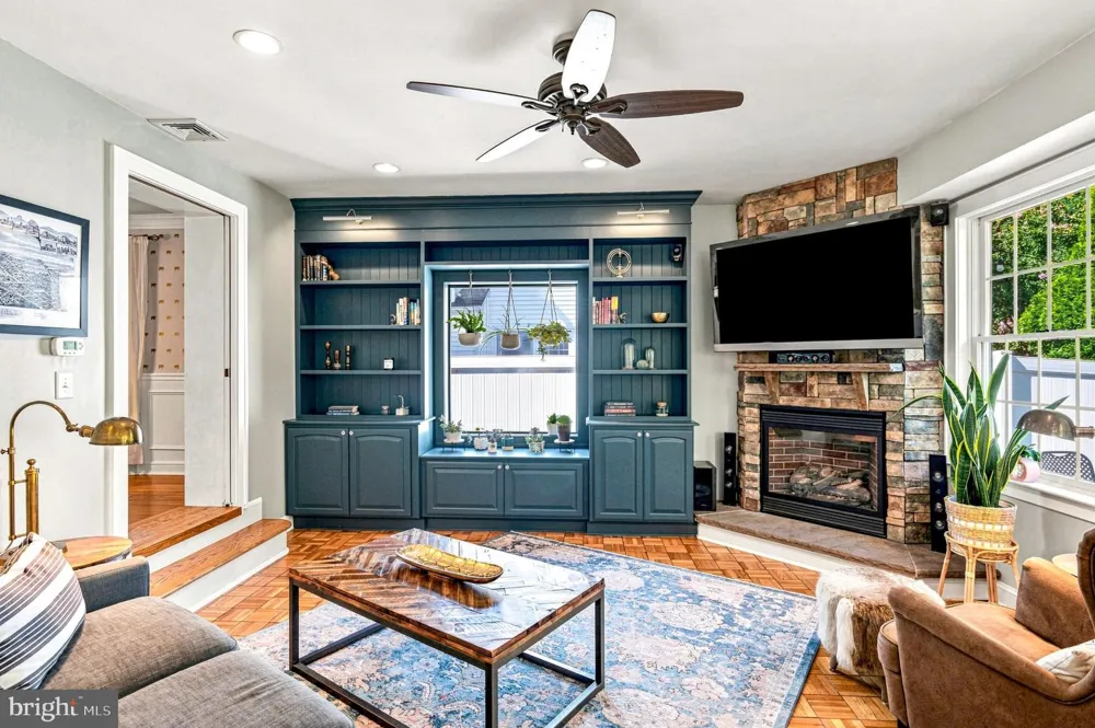 619 W REDMAN AVENUE Haddonfield, NJ 08033