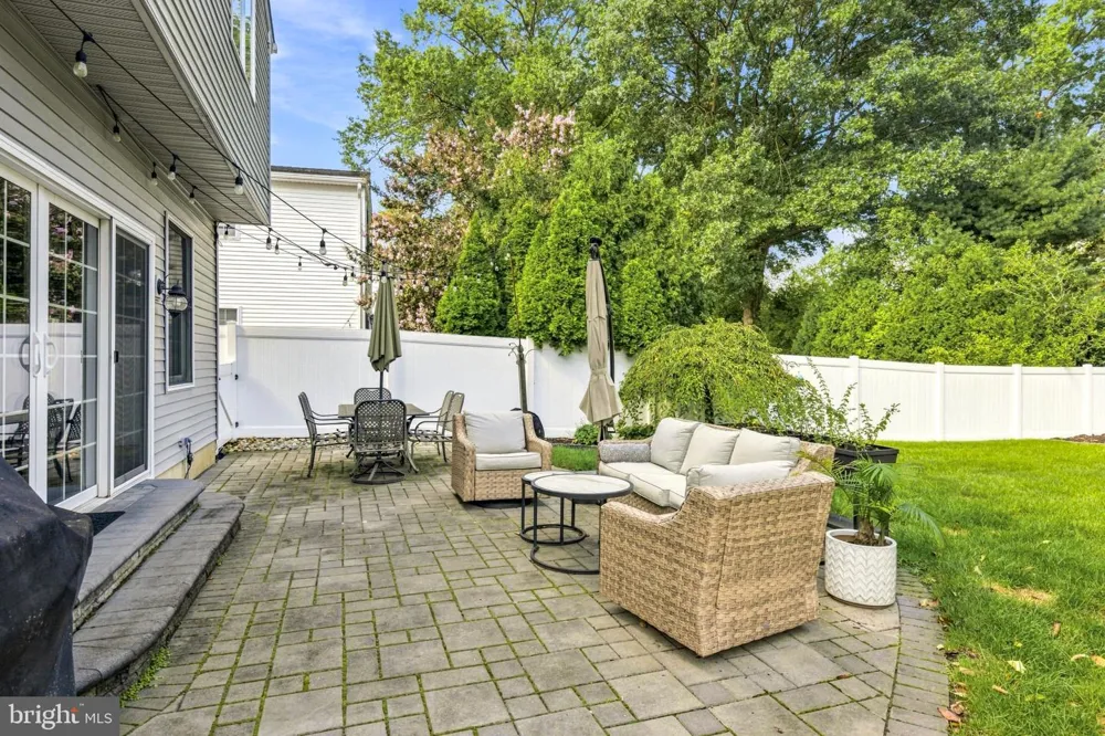619 W REDMAN AVENUE Haddonfield, NJ 08033