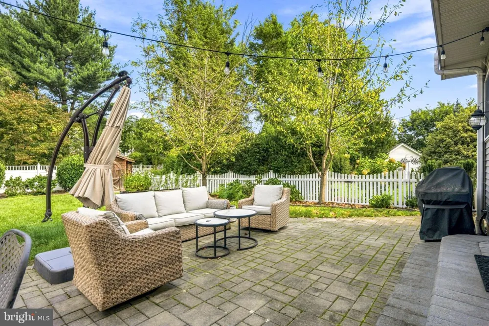 619 W REDMAN AVENUE Haddonfield, NJ 08033