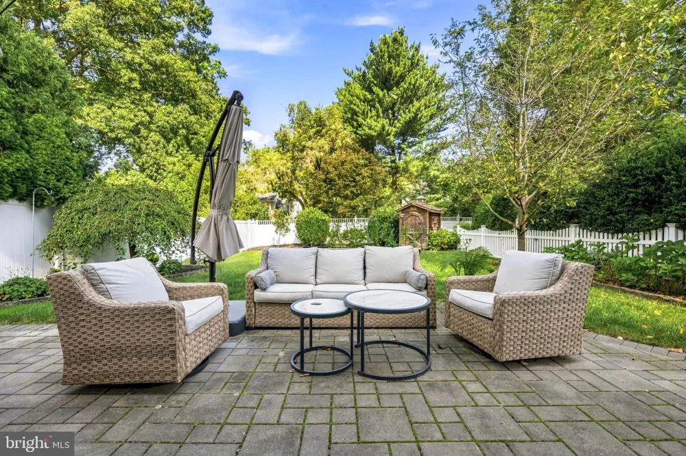 619 W REDMAN AVENUE Haddonfield, NJ 08033