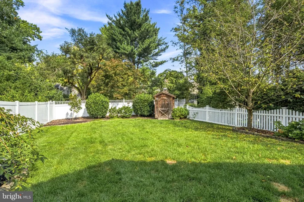 619 W REDMAN AVENUE Haddonfield, NJ 08033