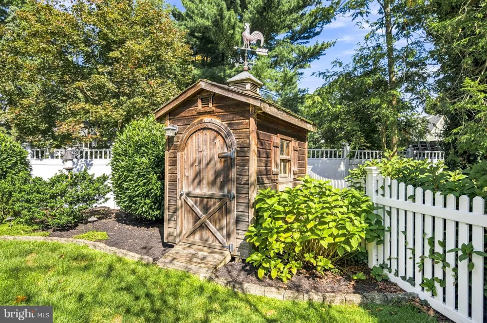 619 W REDMAN AVENUE Haddonfield, NJ 08033