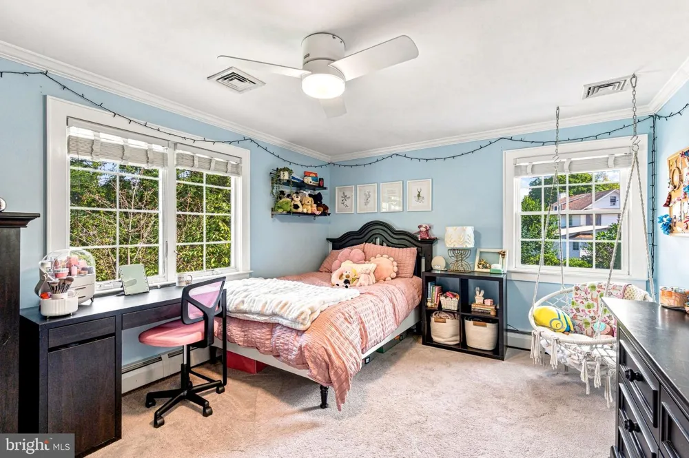 619 W REDMAN AVENUE Haddonfield, NJ 08033