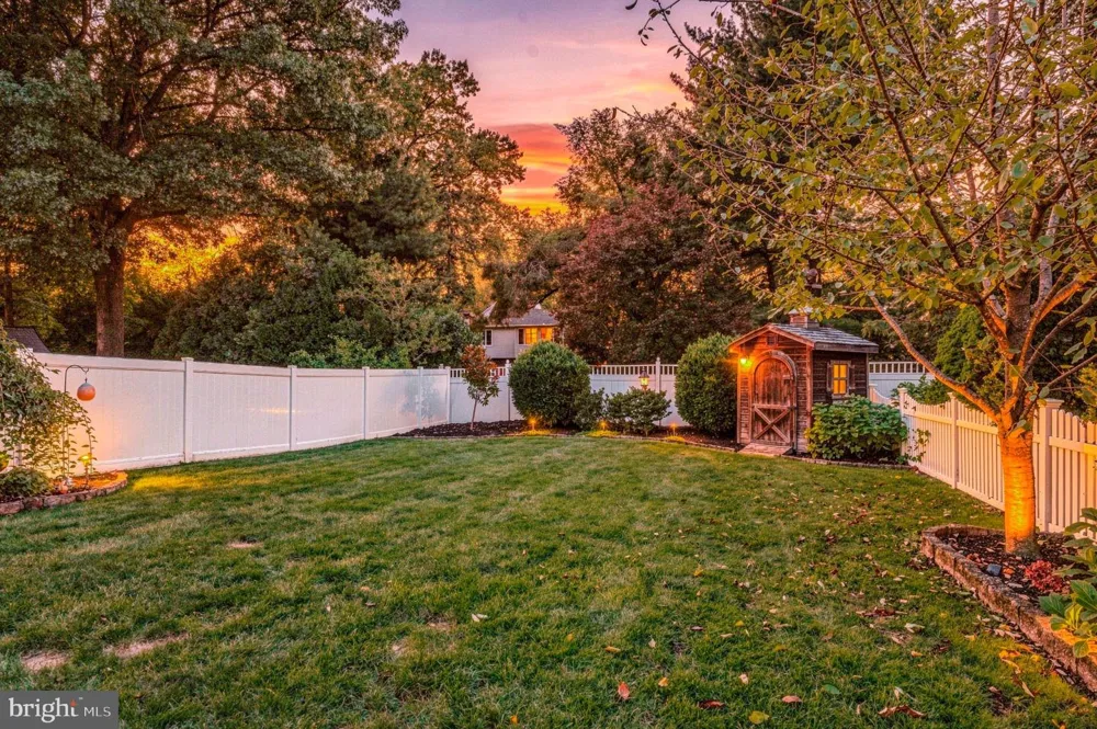 619 W REDMAN AVENUE Haddonfield, NJ 08033