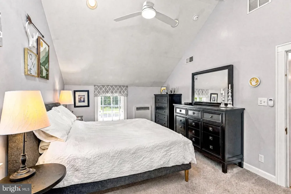619 W REDMAN AVENUE Haddonfield, NJ 08033