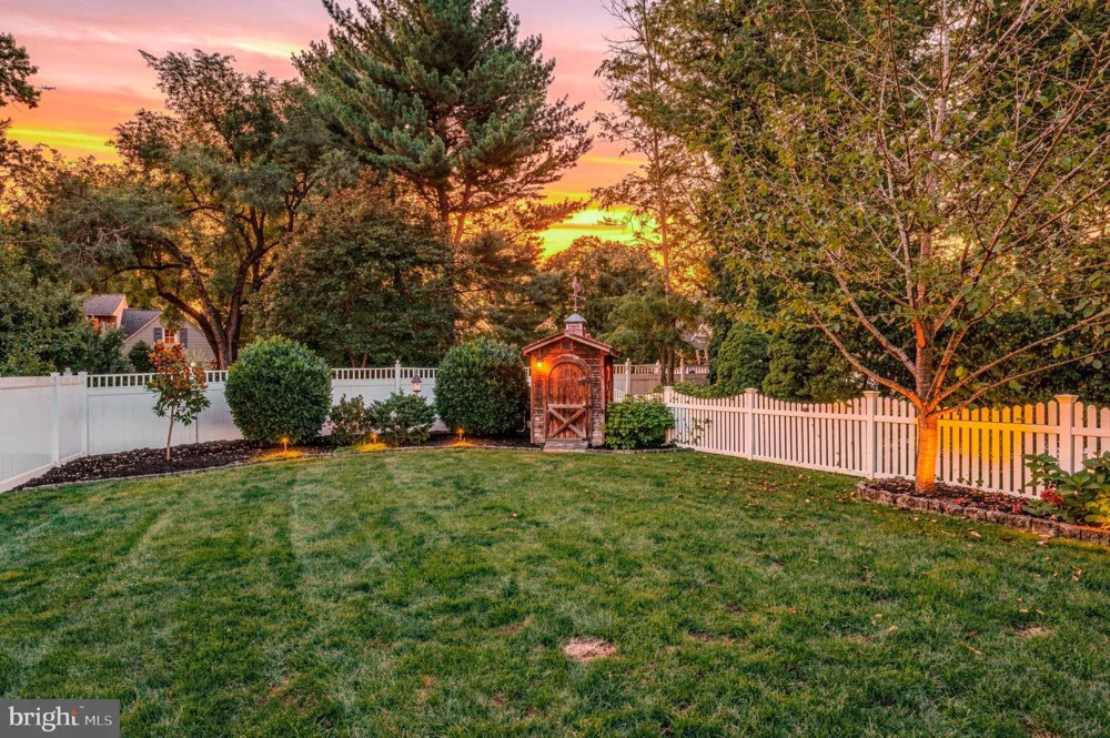 619 W REDMAN AVENUE Haddonfield, NJ 08033
