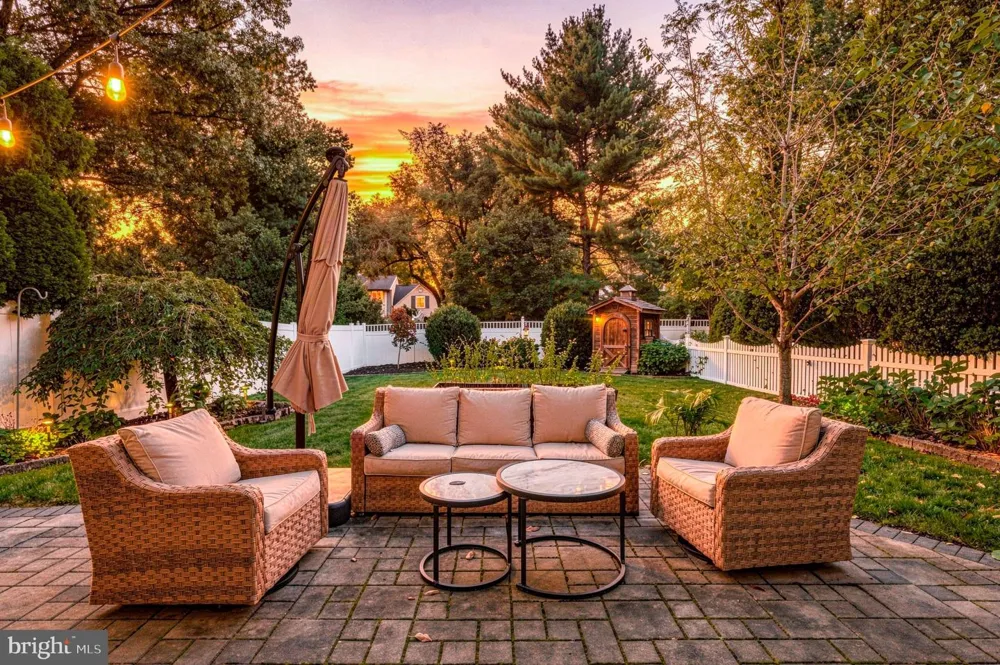 619 W REDMAN AVENUE Haddonfield, NJ 08033