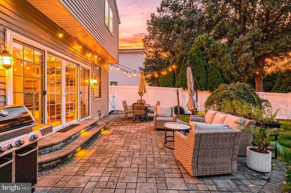 619 W REDMAN AVENUE Haddonfield, NJ 08033
