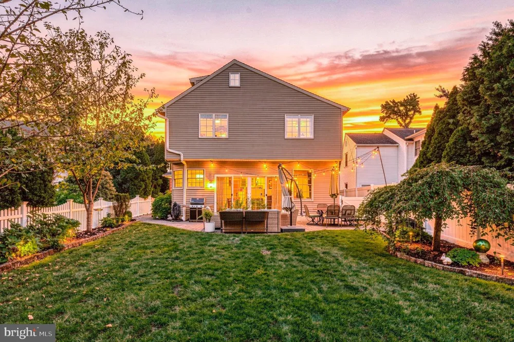 619 W REDMAN AVENUE Haddonfield, NJ 08033