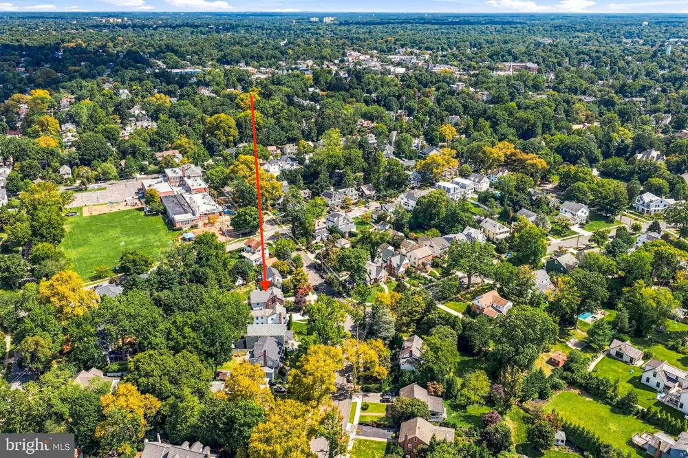 619 W REDMAN AVENUE Haddonfield, NJ 08033