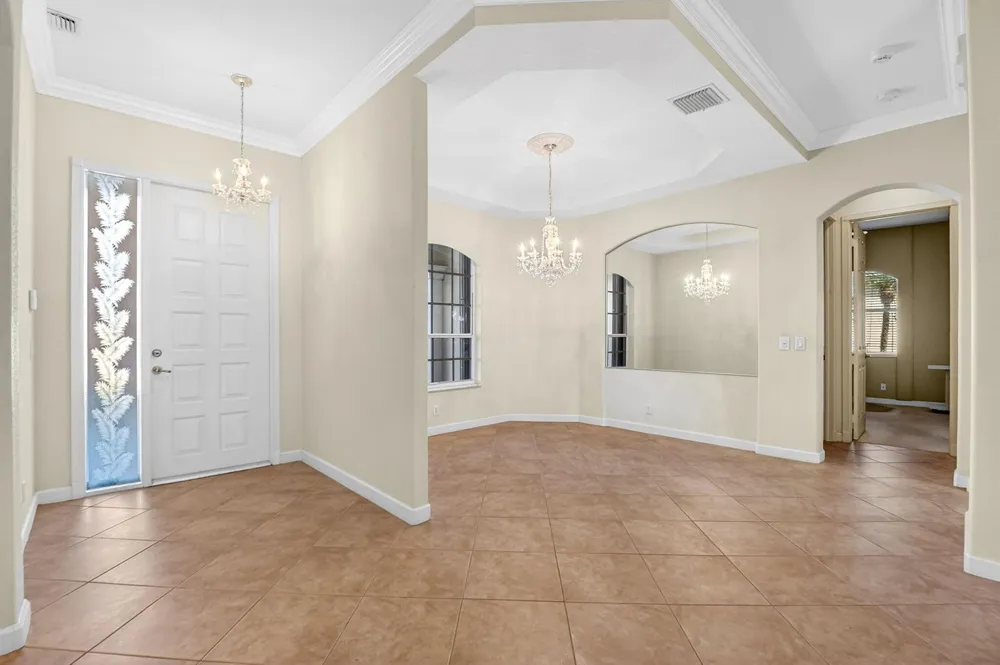 9566 Lantern Bay Circle West Palm Beach, FL 33411