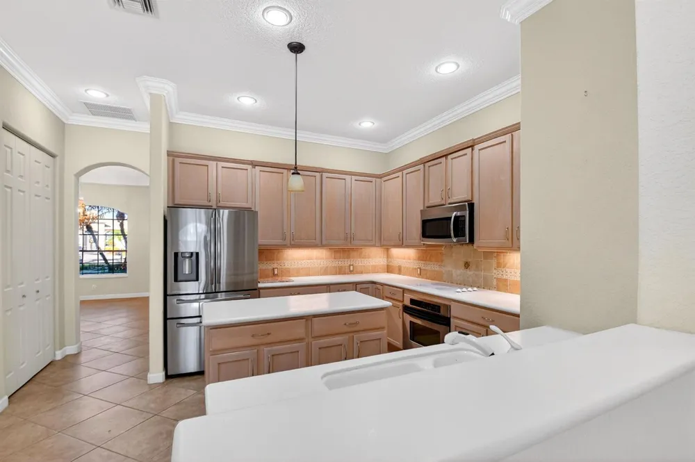 9566 Lantern Bay Circle West Palm Beach, FL 33411