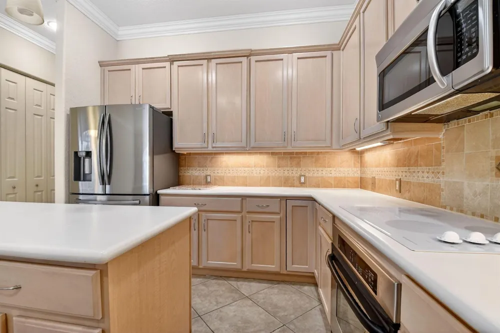 9566 Lantern Bay Circle West Palm Beach, FL 33411