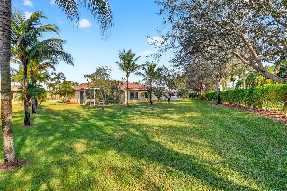 9566 Lantern Bay Circle West Palm Beach, FL 33411