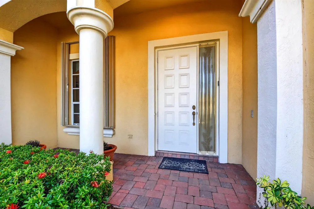 9566 Lantern Bay Circle West Palm Beach, FL 33411