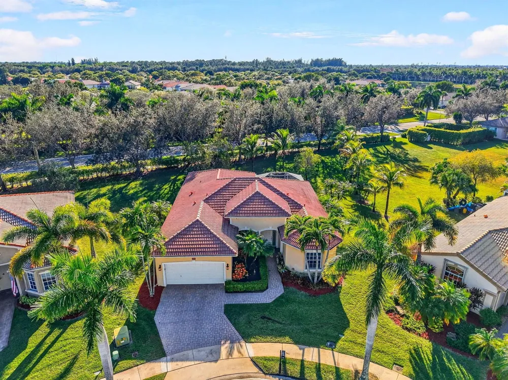 9566 Lantern Bay Circle West Palm Beach, FL 33411