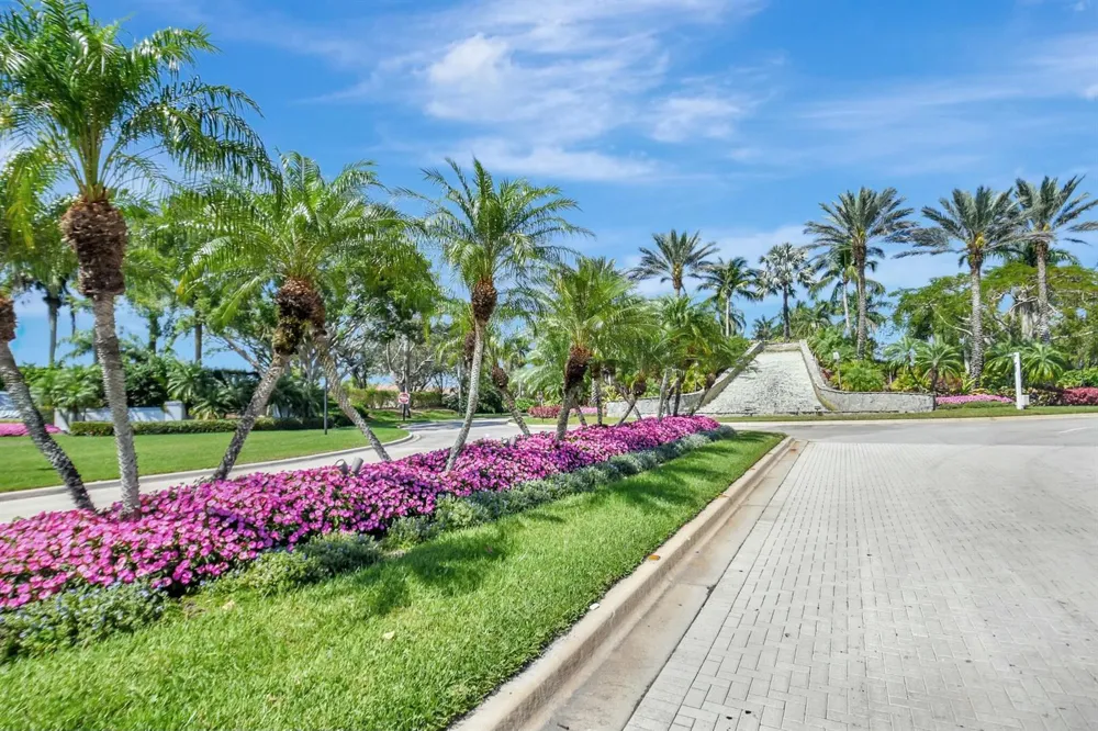9566 Lantern Bay Circle West Palm Beach, FL 33411