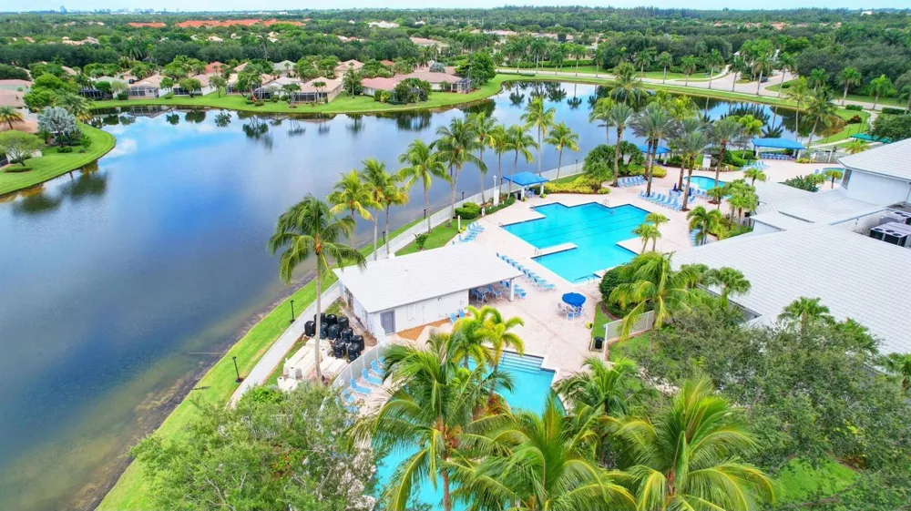 9566 Lantern Bay Circle West Palm Beach, FL 33411