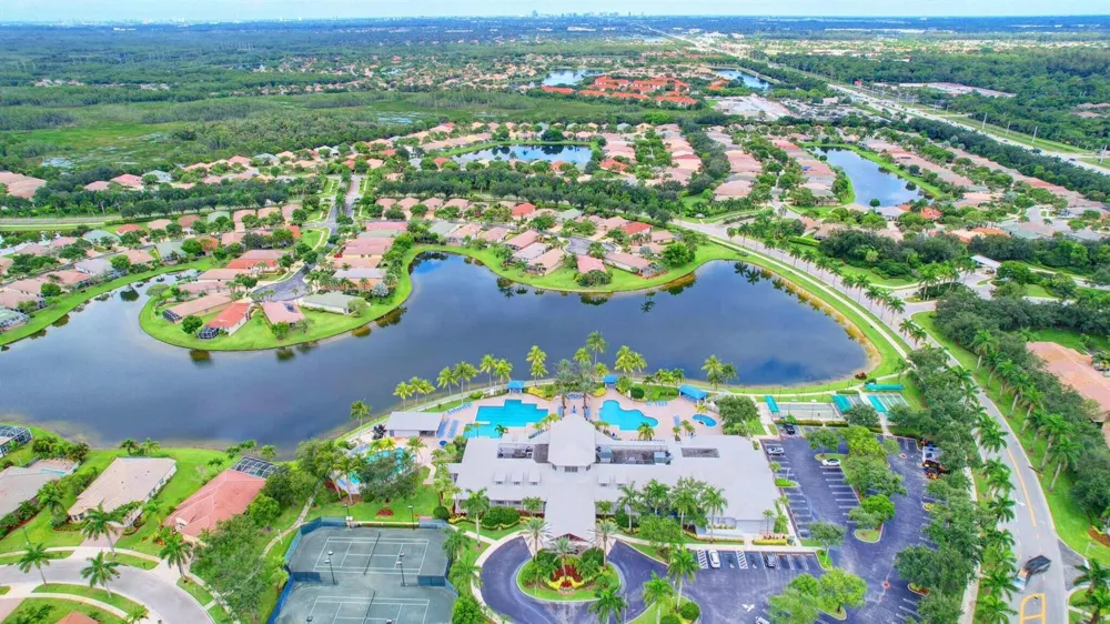9566 Lantern Bay Circle West Palm Beach, FL 33411