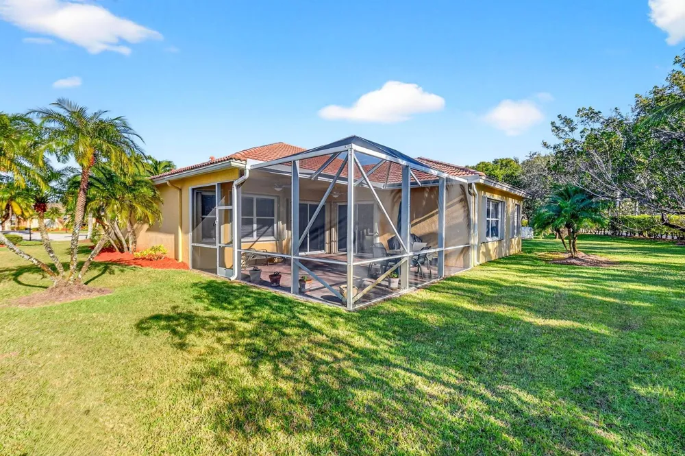 9566 Lantern Bay Circle West Palm Beach, FL 33411
